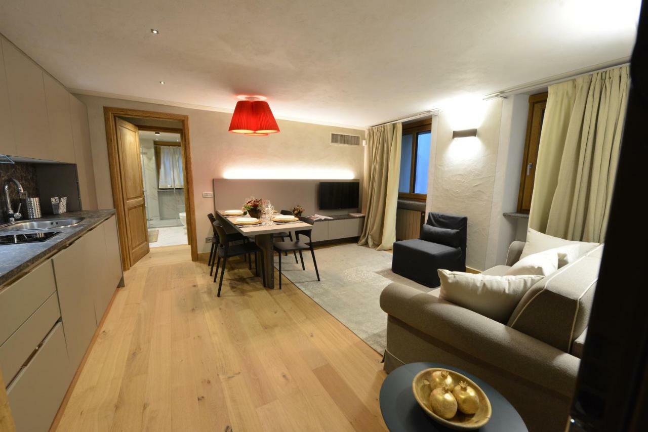 Le Reve Charmant Apartments - Via Sant'Orso,2 Аоста Экстерьер фото